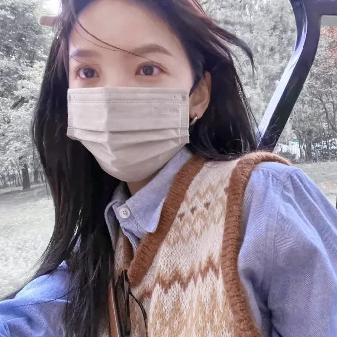 黄阿丽:小眼镜蛇